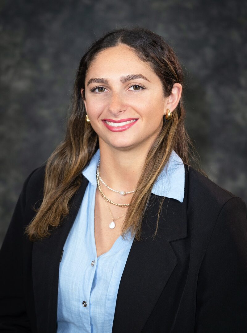 Gabi Cohen, Associate